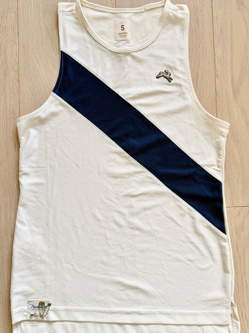 Tracksmith Van Cortlandt Navy Diagonal Stripe Singlet NWOT